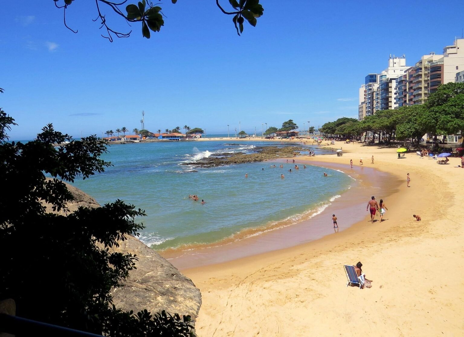 Praia das Castanheiras em Guarapari - Fotos, Mapa e Dicas