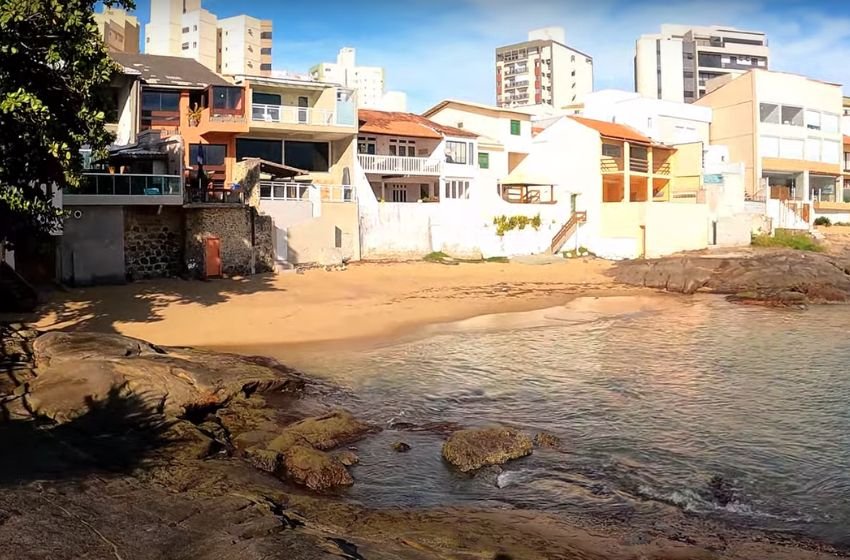 Praia do Valadão - praia em Guarapari